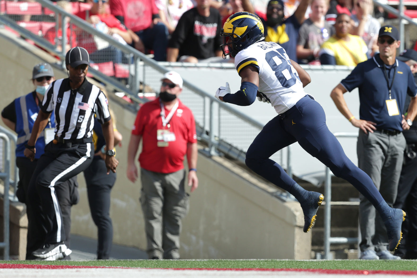 100221_uwmichigan_32-10022021170347